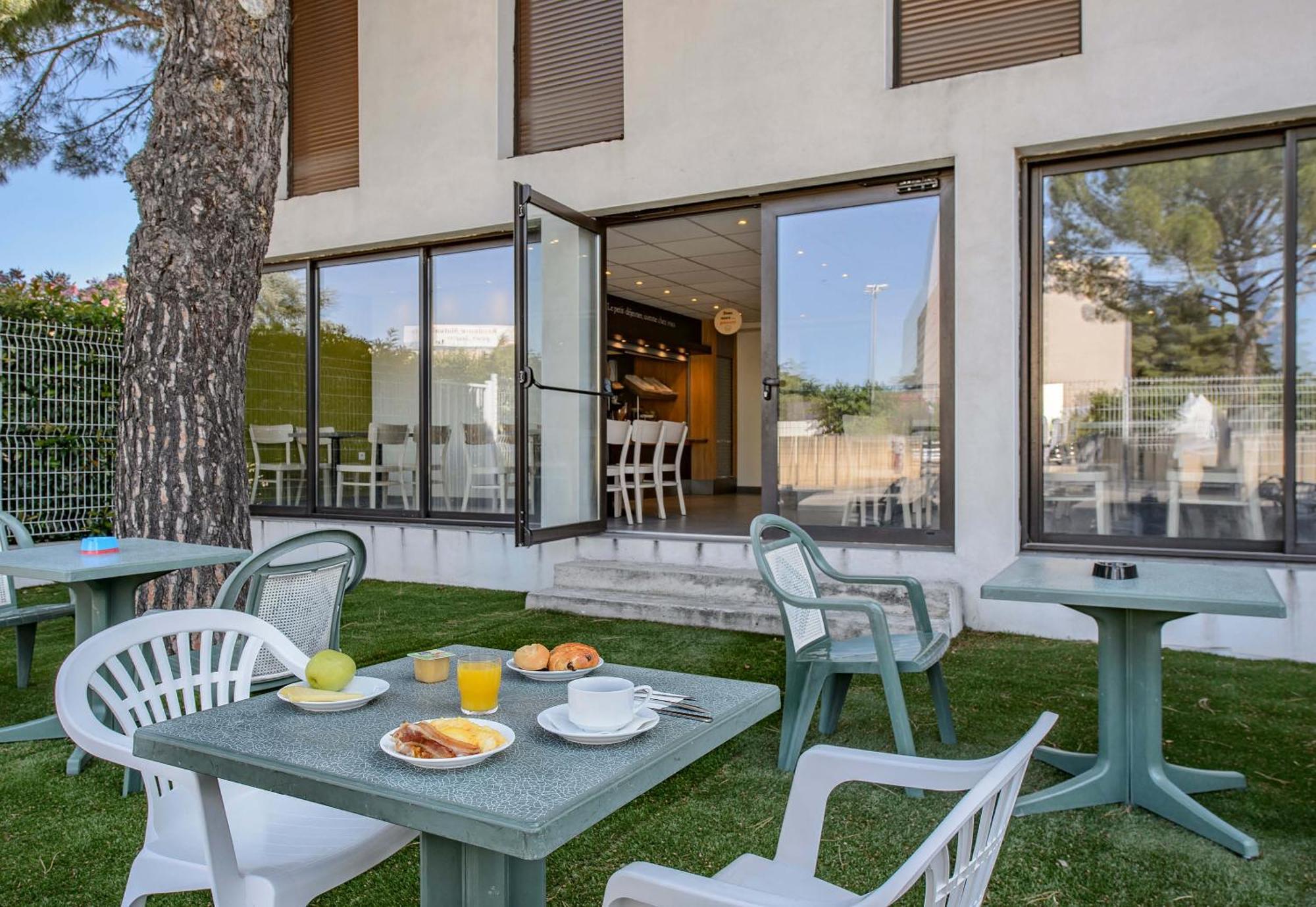 B&B HOTEL Nîmes Ville Active, parking sécurisé gratuit Exterior foto