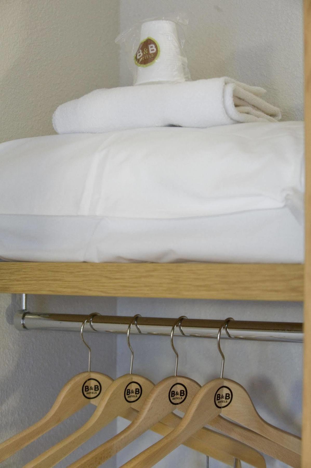 B&B HOTEL Nîmes Ville Active, parking sécurisé gratuit Exterior foto